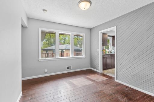 21-web-or-mls-5918 Admiral Ln-51.jpg