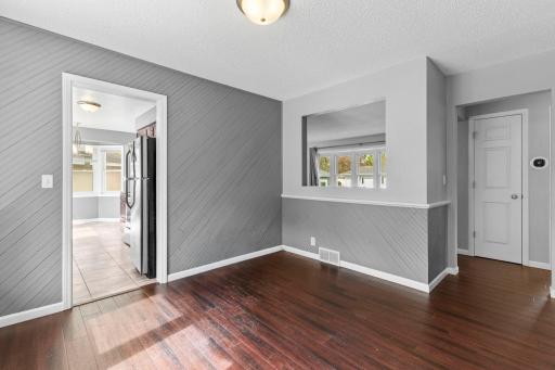 22-web-or-mls-5918 Admiral Ln-54.jpg