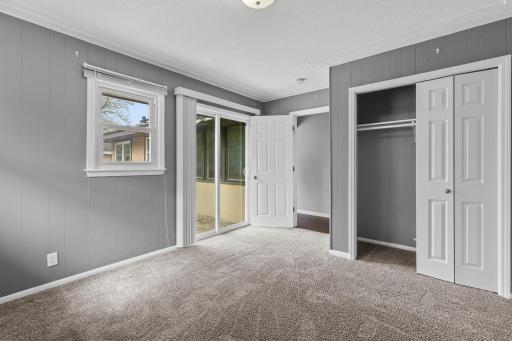 35-web-or-mls-5918 Admiral Ln-60.jpg