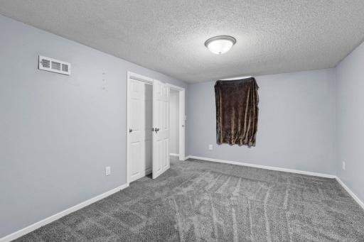 42-web-or-mls-5918 Admiral Ln-93.jpg