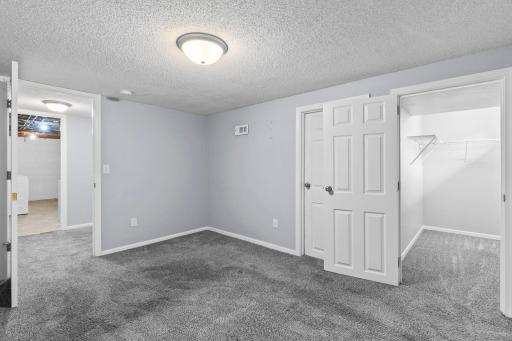 43-web-or-mls-5918 Admiral Ln-96.jpg