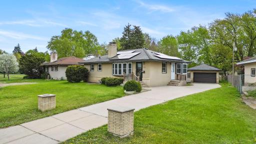 11-web-or-mls-5918 Admiral Ln-156.jpg