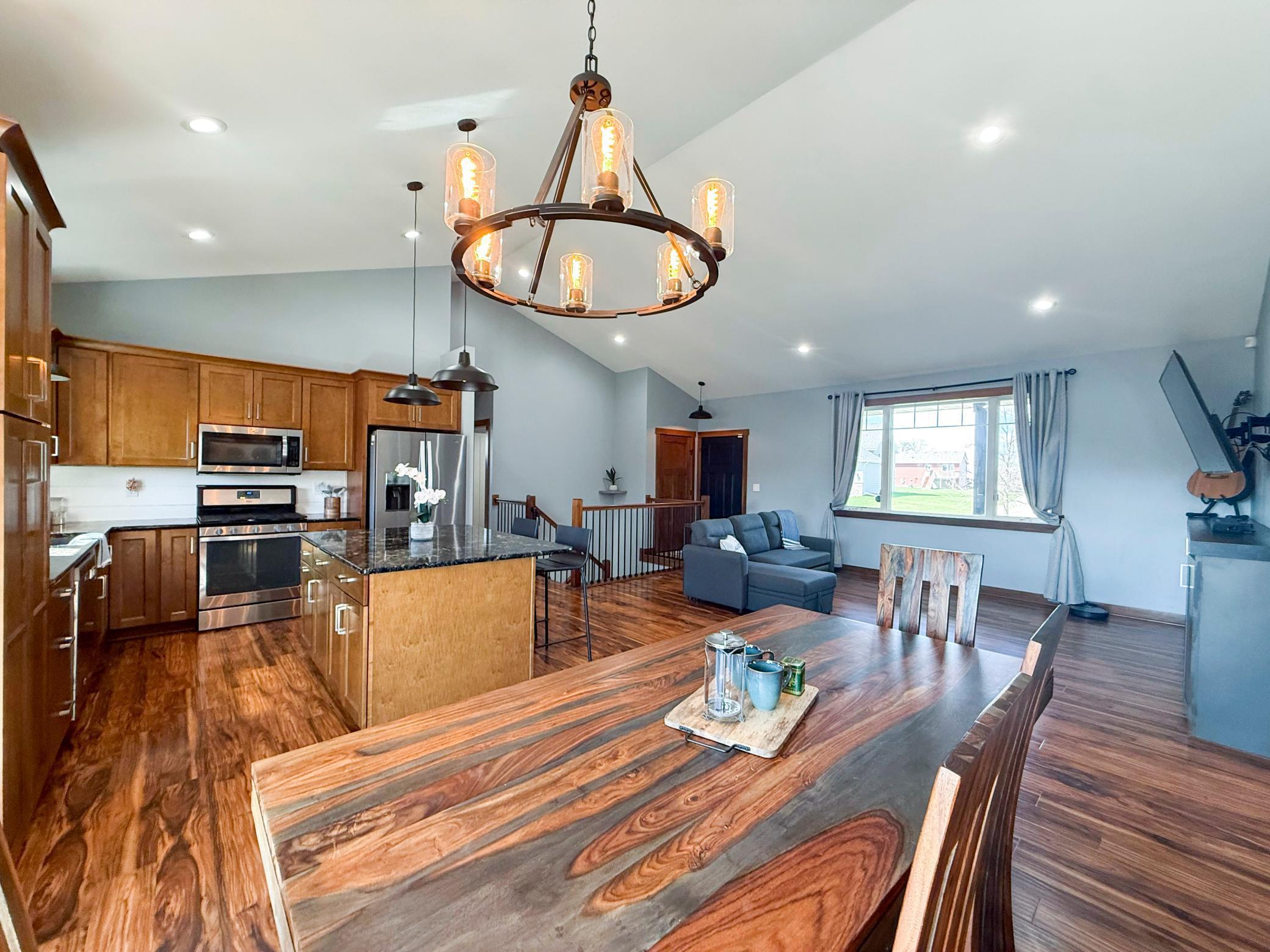 04. Sandra-Reid-Realtor-Remax-Results.jpg