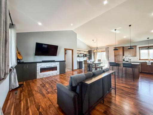 3927 Stone Point Drive NE, Rochester, MN 55906