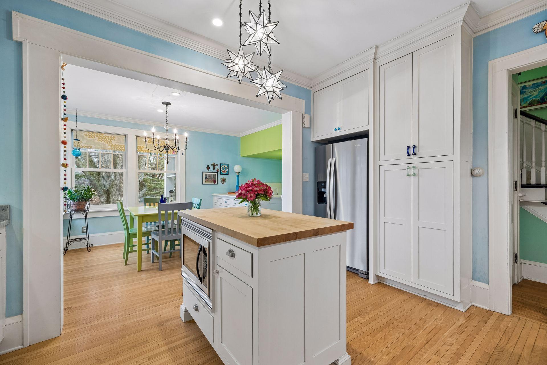 4849 Aldrich Avenue South - Spacecrafting - 0008.jpg