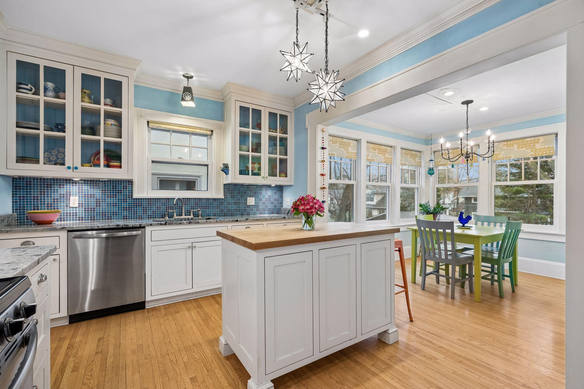 4849 Aldrich Avenue South - Spacecrafting - 0009.jpg