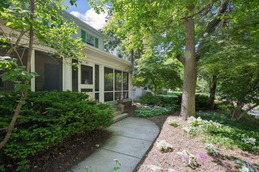 4849 Aldrich Avenue South - Spacecrafting - 0005.jpg