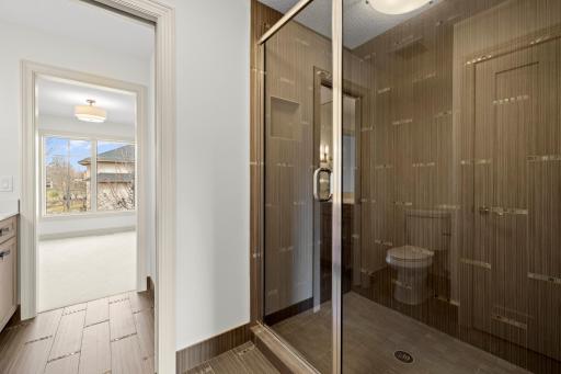Jack-and-Jill bath