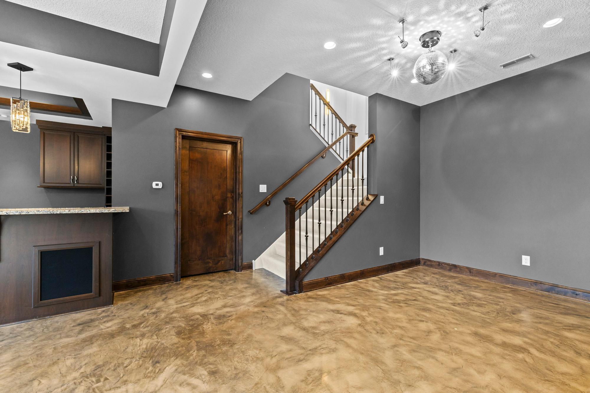 Lower-level staircase