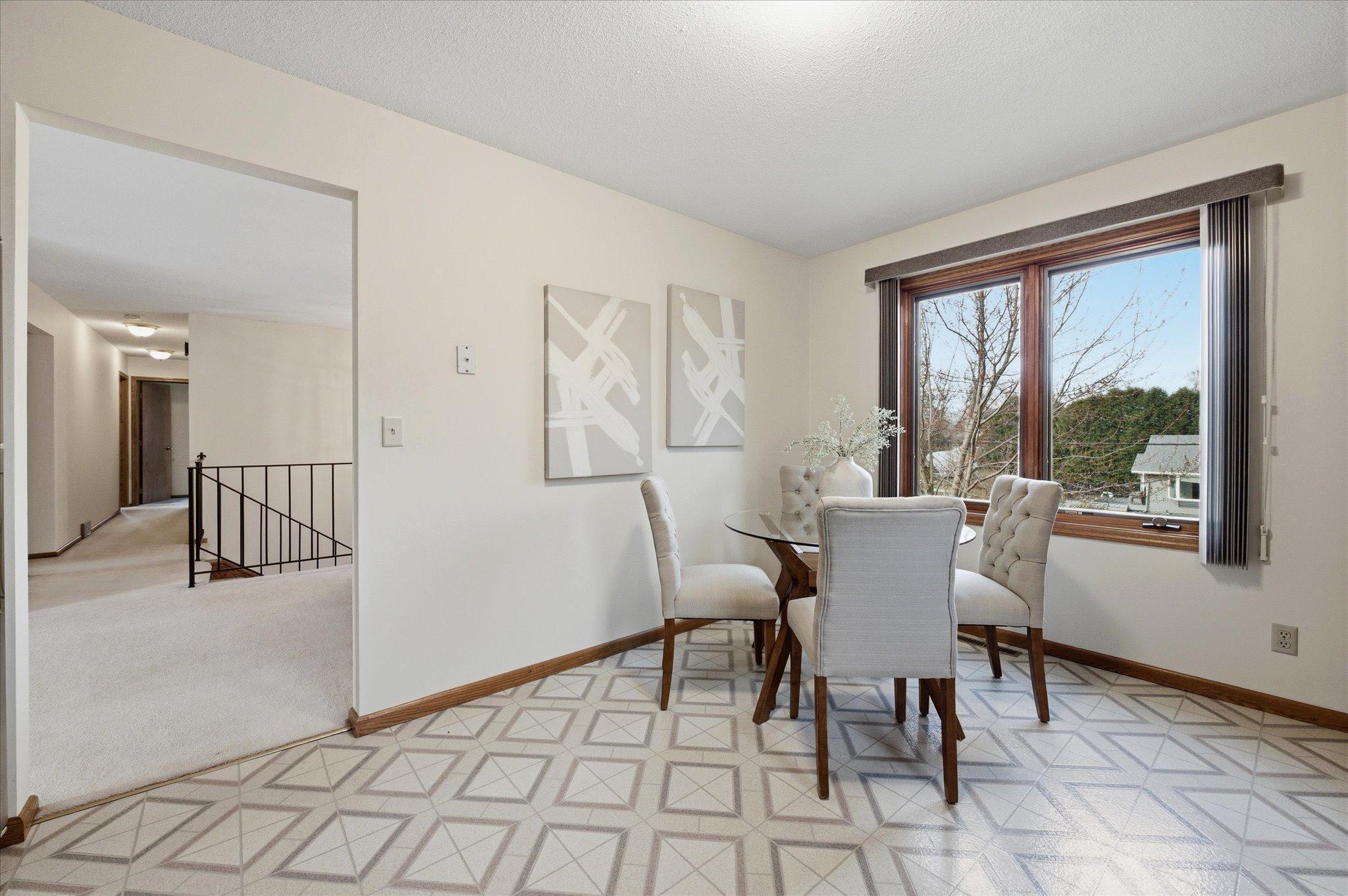 Lots of light in the kitchen!