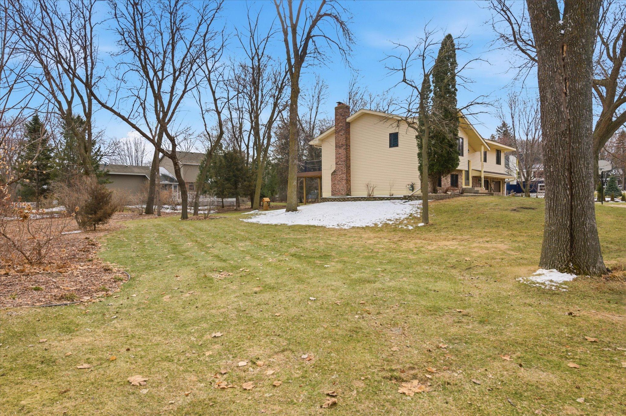 Large, flat back yard!