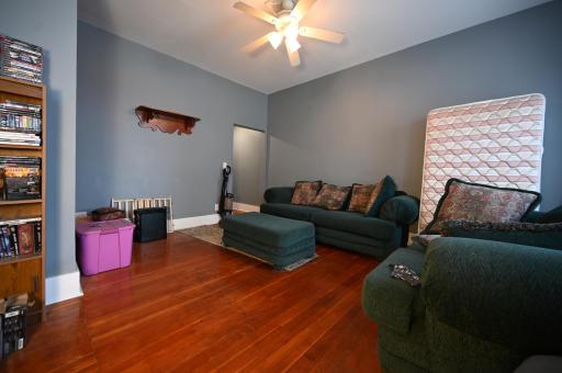 124 Holmes Street S, Shakopee, MN 55379