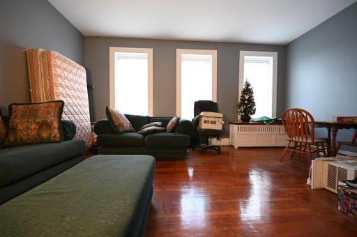 124 Holmes Street S, Shakopee, MN 55379