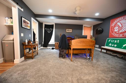124 Holmes Street S, Shakopee, MN 55379
