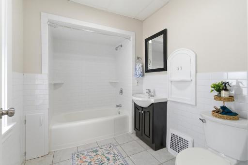 309 N Broad Street, Mankato, MN 56001