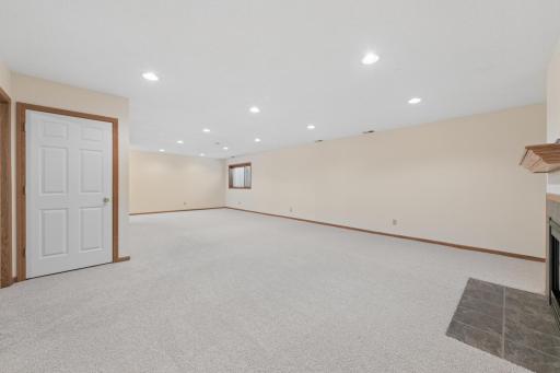 15130 Dutchman Way, Saint Paul, MN 55124