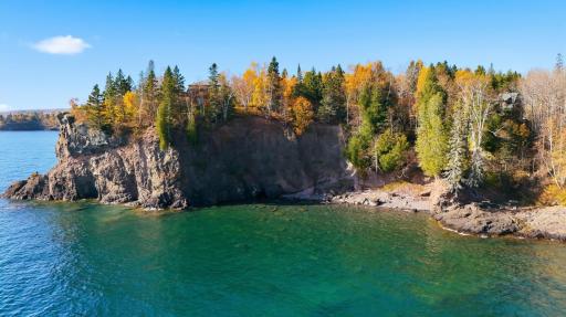 2472 Cliff View Circle, Two Harbors, MN 55616