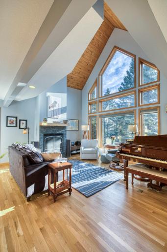 2472 Cliff View Circle, Two Harbors, MN 55616