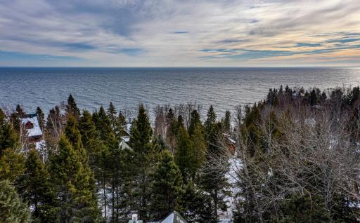 2472 Cliff View Circle, Two Harbors, MN 55616