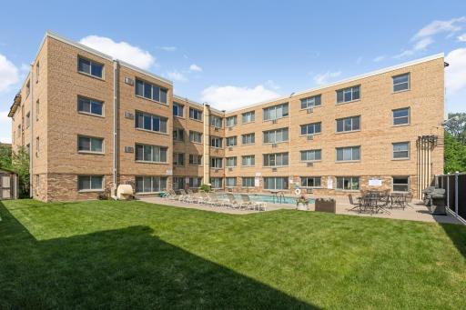 2727 W 43rd Street, 206, Minneapolis, MN 55410