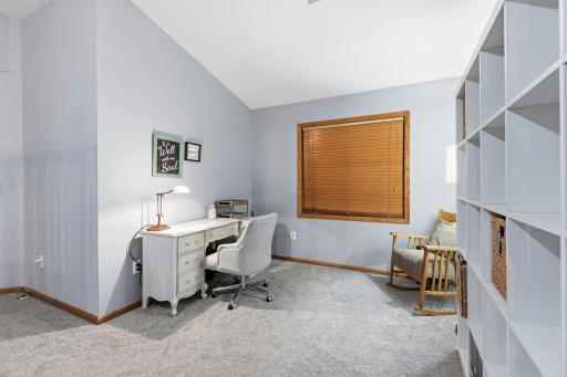 15716 Maple Island Court, Burnsville, MN 55306