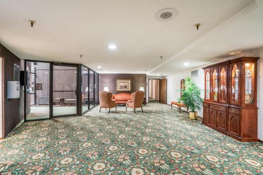 8441 Irwin Road, 110, Bloomington, MN 55437