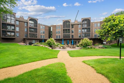 8441 Irwin Road, 110, Bloomington, MN 55437