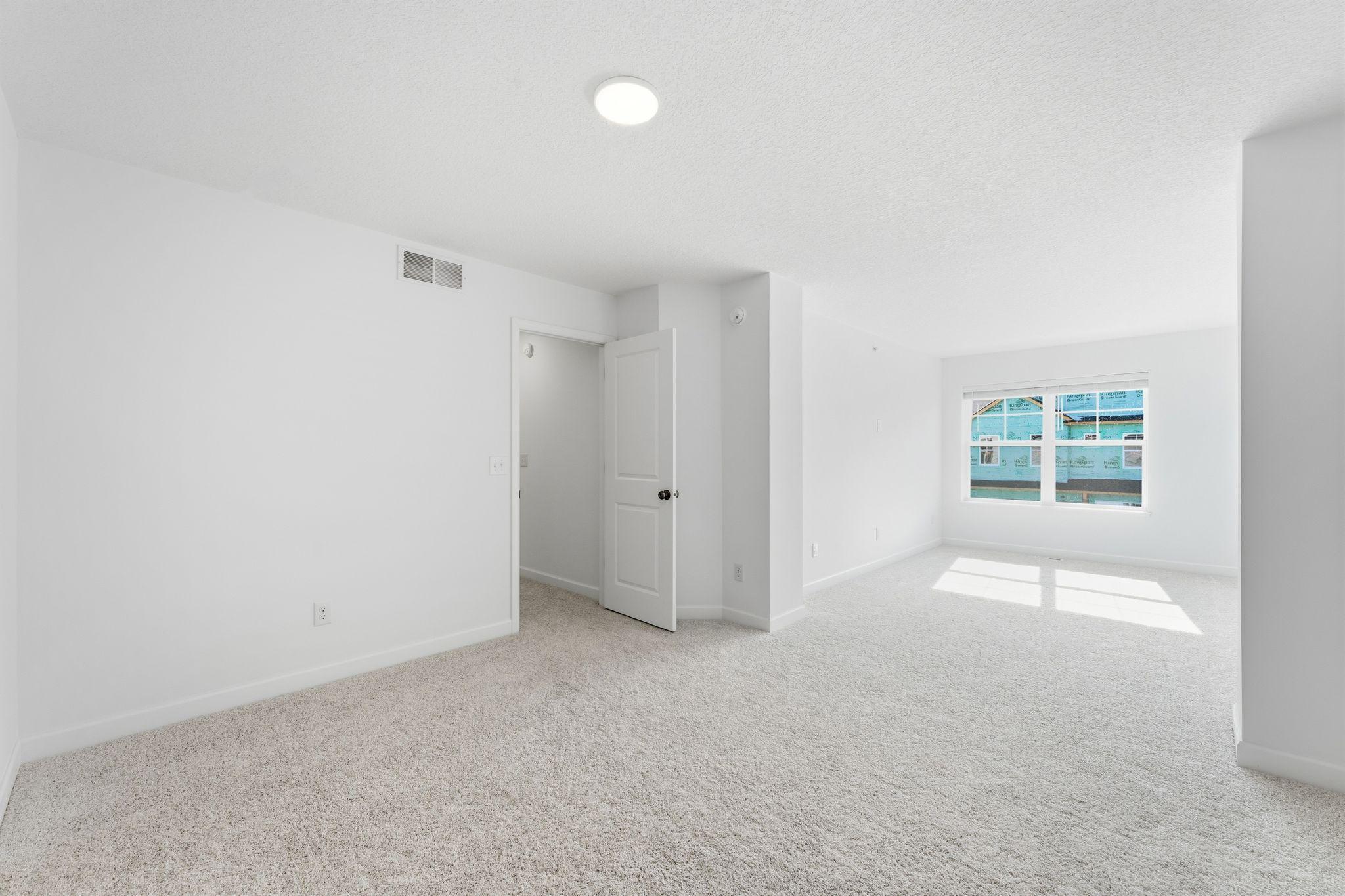 (Actual photo of the home) Home is complete and move in ready!