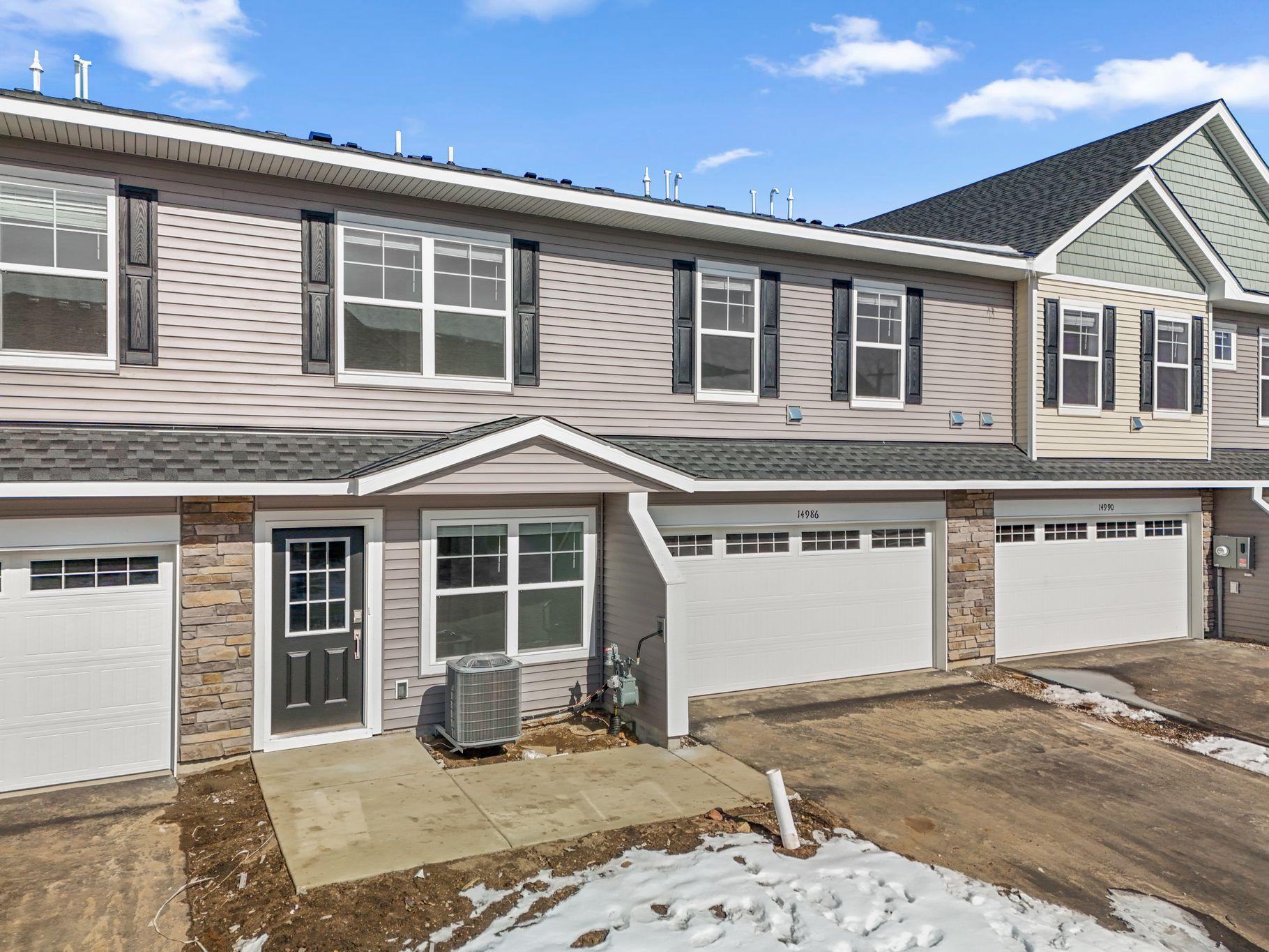 (Actual photo of the home) Home is complete and move in ready!