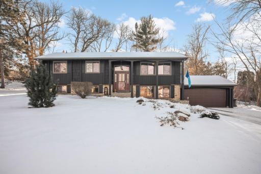 Photo for 3 Oakview Court, Saint Paul, MN 55110 - listing #7019030 3 Oakview Court, Saint Paul, MN 55110