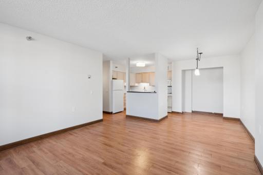 7600 Golden Valley Road, 405, Minneapolis, MN 55427