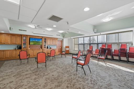 7600 Golden Valley Road, 405, Minneapolis, MN 55427