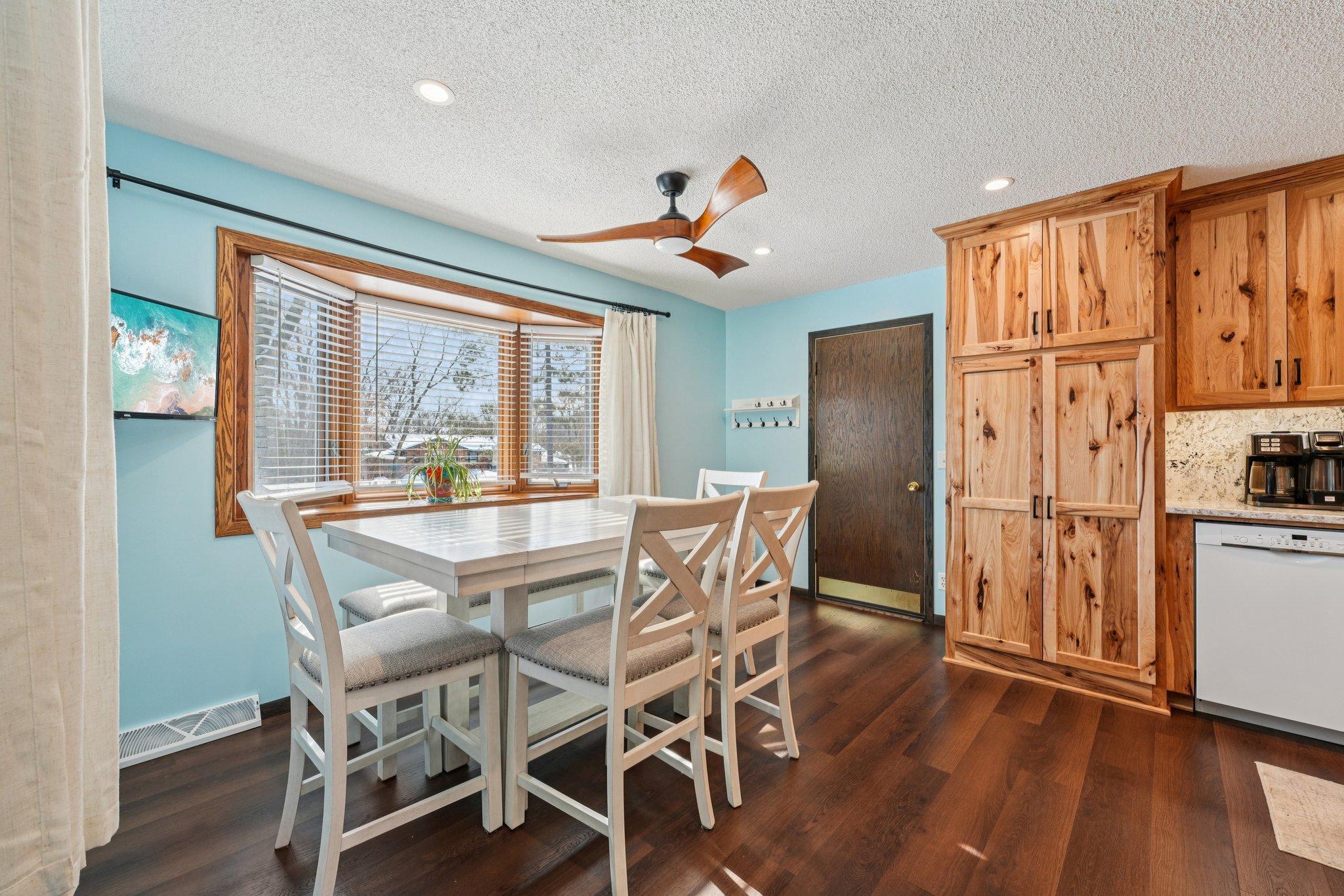 13-web-or-mls-177th Ave NW-S0302-013.jpg