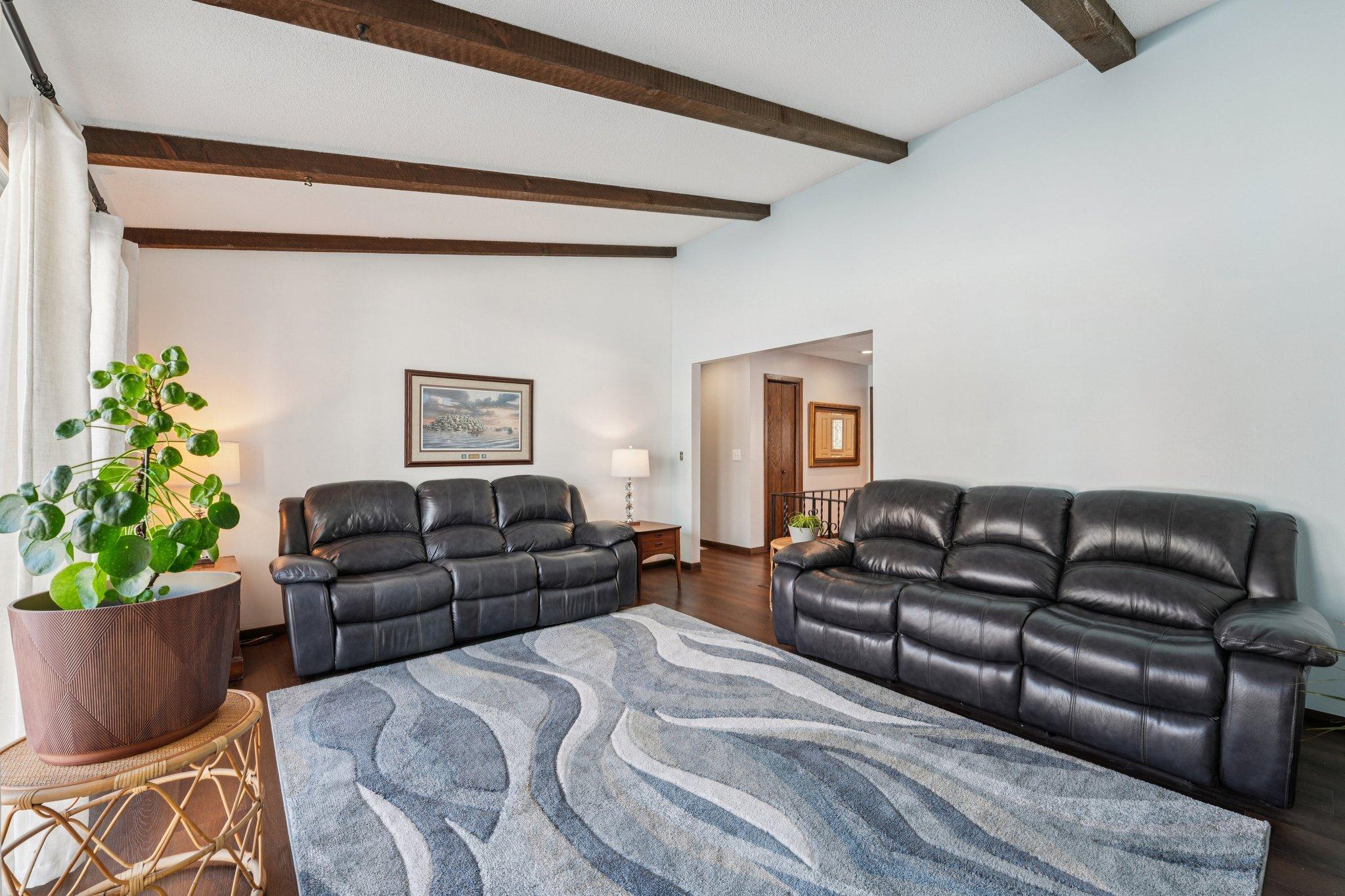 10-web-or-mls-177th Ave NW-S0302-010.jpg