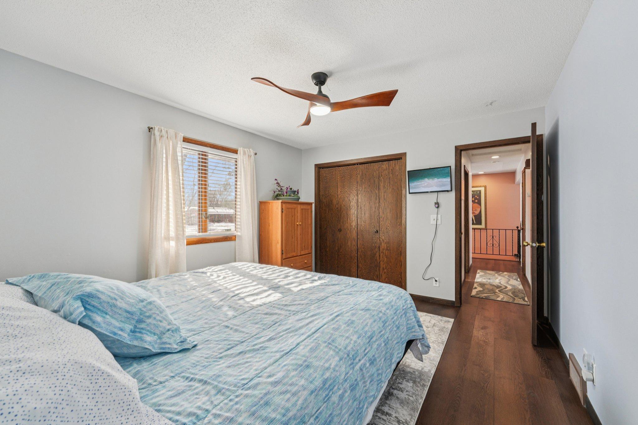 32-web-or-mls-177th Ave NW-S0302-032.jpg