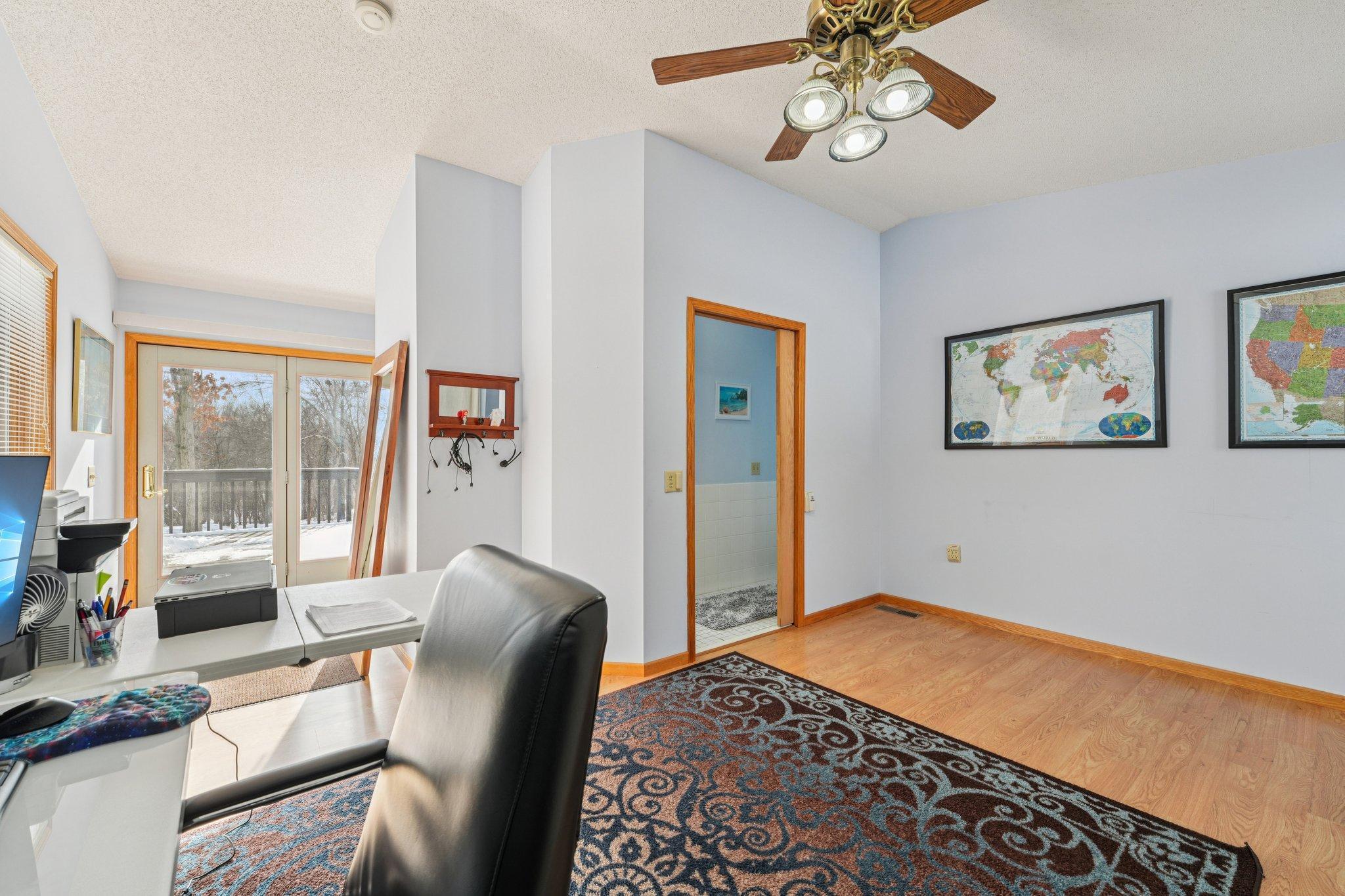 37-web-or-mls-177th Ave NW-S0302-037.jpg