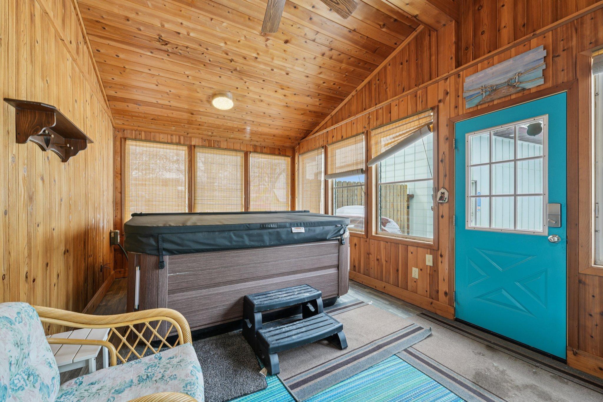 38-web-or-mls-177th Ave NW-S0302-038.jpg