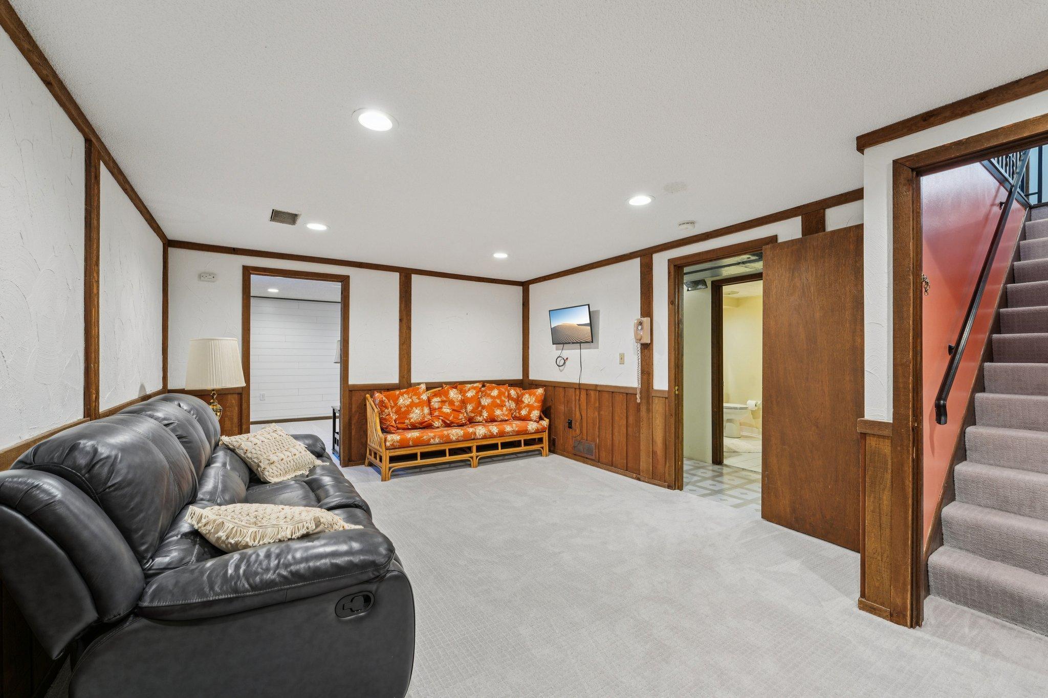 19-web-or-mls-177th Ave NW-S0302-019.jpg