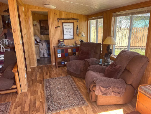 Dining area.png