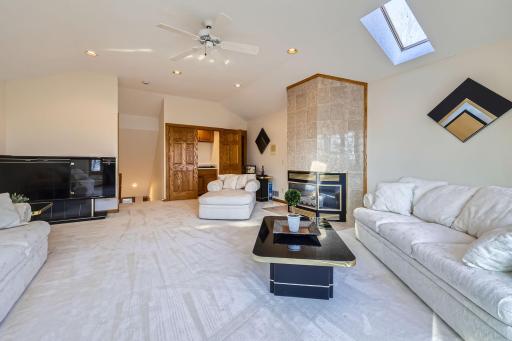 3rd Floor Loft with gas fireplace and wet bar!