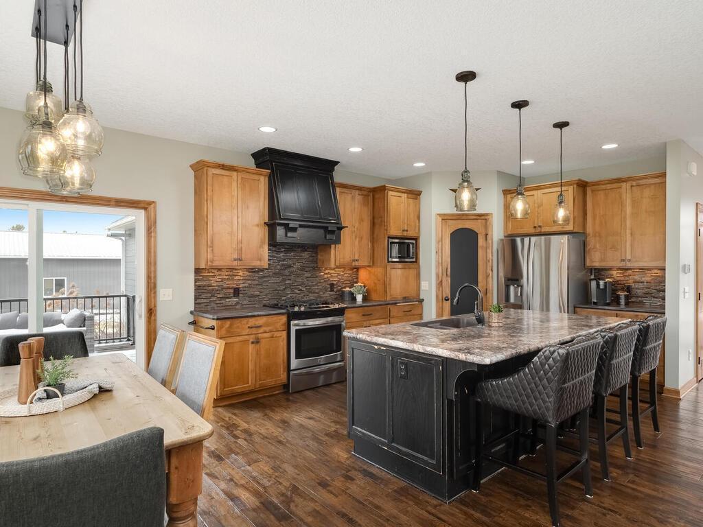 Kitchen - large center island