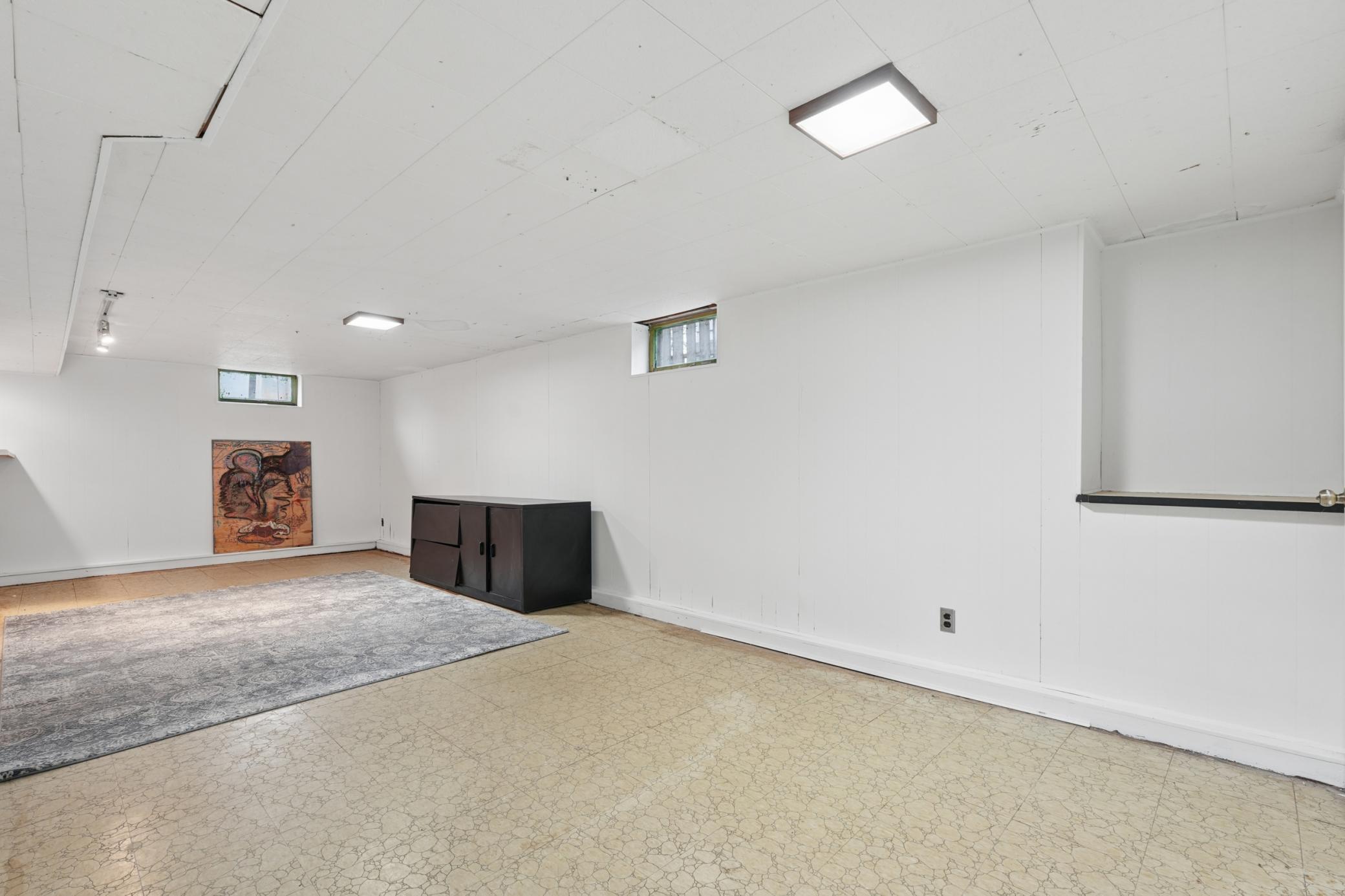 An expansive entertainment and lounge space