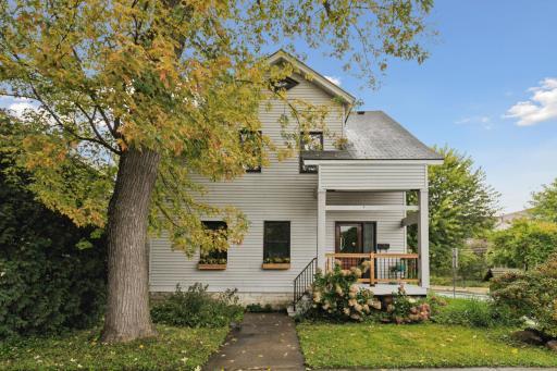 Photo for 900 E River Terrace, Minneapolis, MN 55414 - listing #7019305 900 E River Terrace - Spacecrafting - 0001.jpg