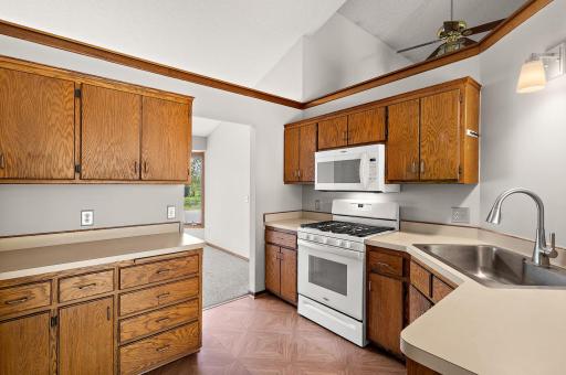 9419 James Avenue N, Minneapolis, MN 55444
