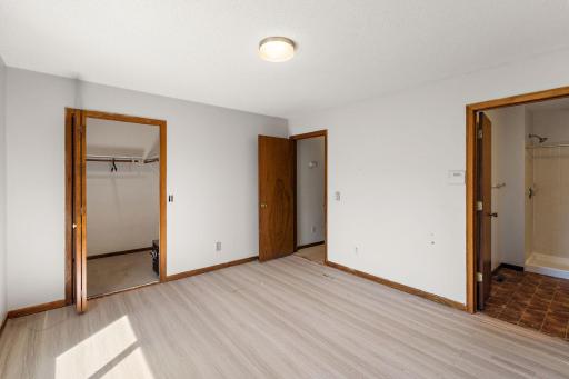 9419 James Avenue N, Minneapolis, MN 55444