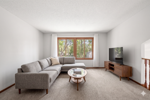 9419 James Avenue N, Minneapolis, MN 55444