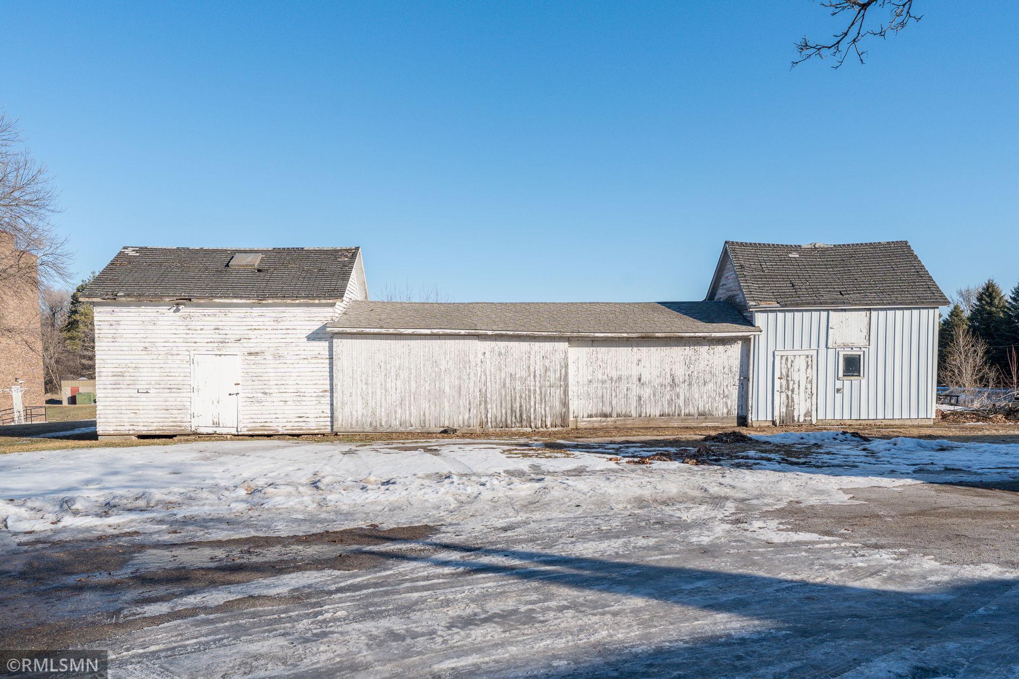 19-web-or-mls-200-e-north-st.jpg