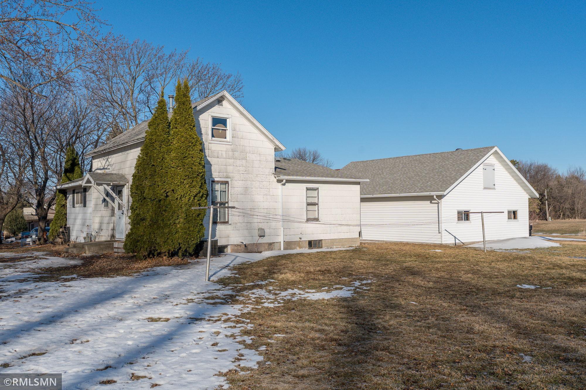 25-web-or-mls-200-e-north-st.jpg