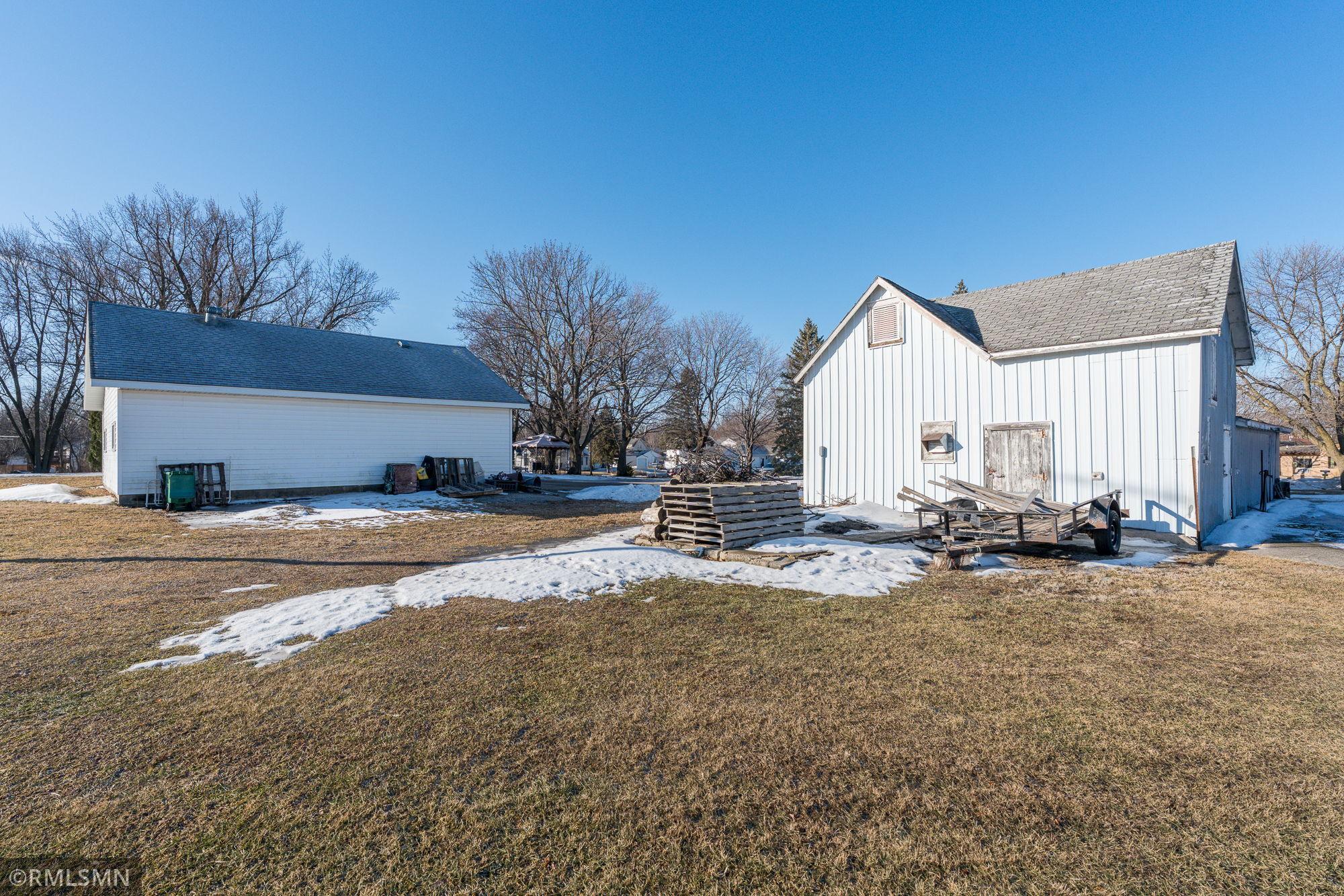22-web-or-mls-200-e-north-st.jpg