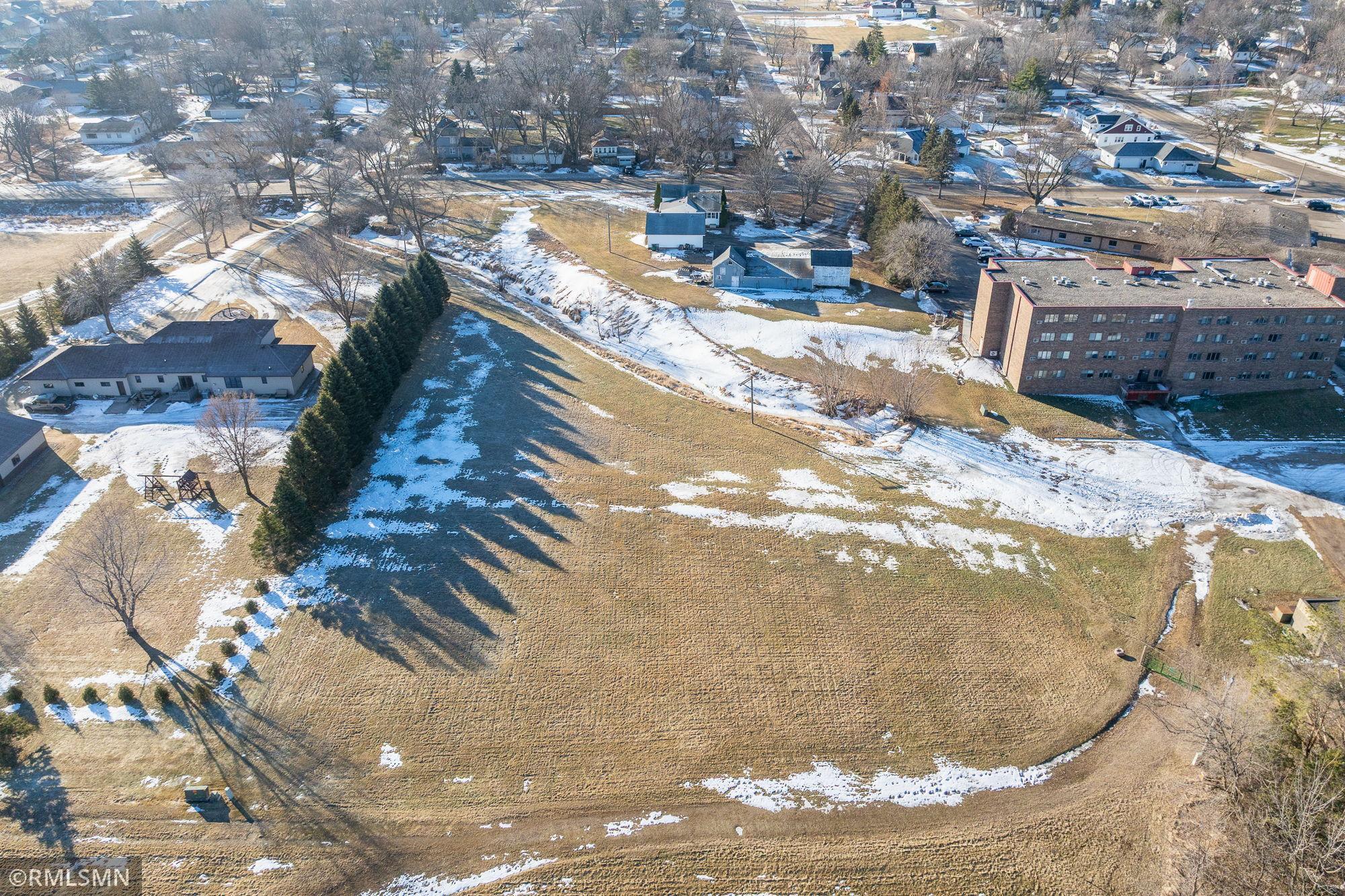 11-web-or-mls-200-e-north-st.jpg